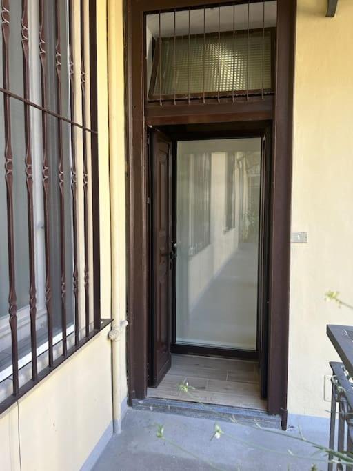Bayres Blue Apartment Milan Exterior photo